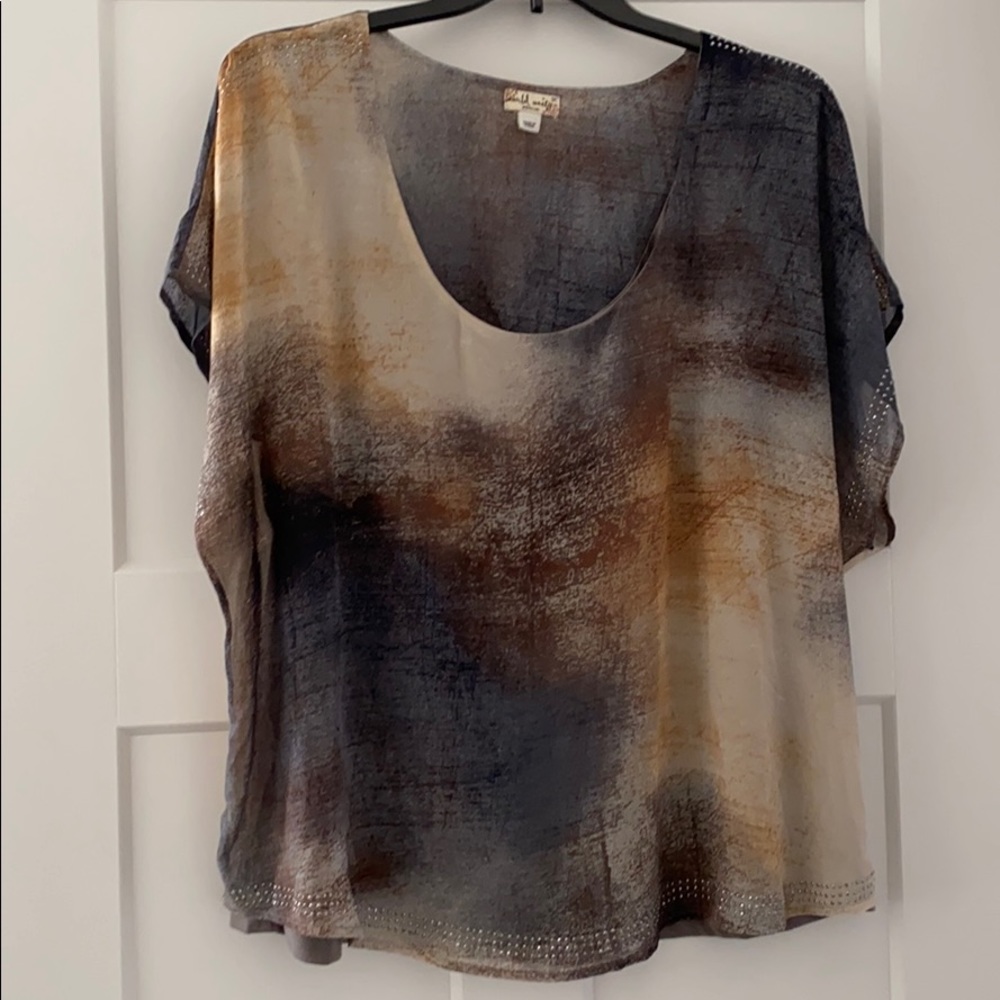 Short sleeved shirt
